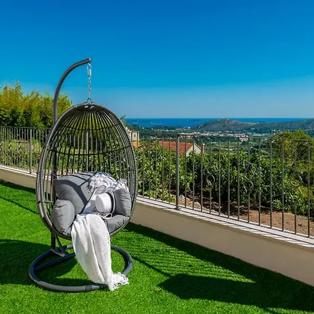 Sleeps 8 With Pool Air Con And Wifi ヴィラ Martinovici